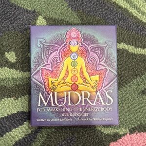 Mudras for Awakening the Energy Body Deck & Book Set